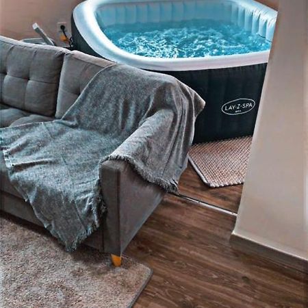 سيراين Appartement Cosy Et Chaleureux Avec Jacuzzi المظهر الخارجي الصورة